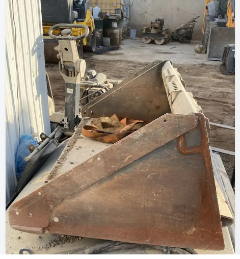 For sell Bucket, Bobcat, Cat, Skid steer Bucket, Ready to export to syria