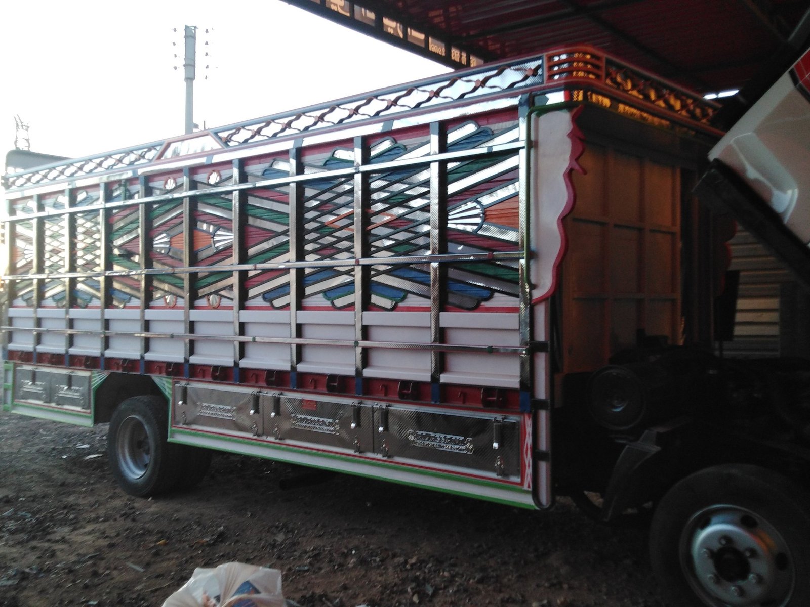 Isuzu Truck for Sell, Daraa Trucks, Damascuss Trailers Manufacture