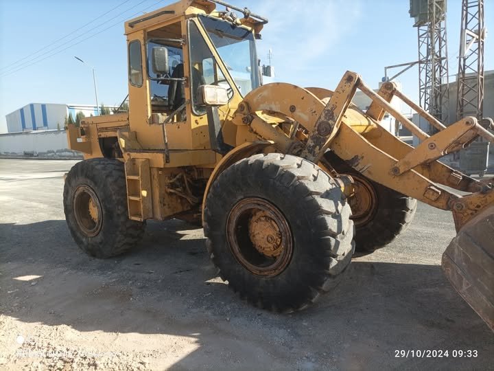 Loader Caterpillar for Sell, Syria Loader size 950, Model 1969, Available in Damascus