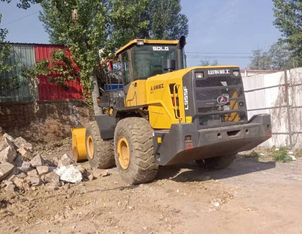 حصادة زراعية نيوهولاند
