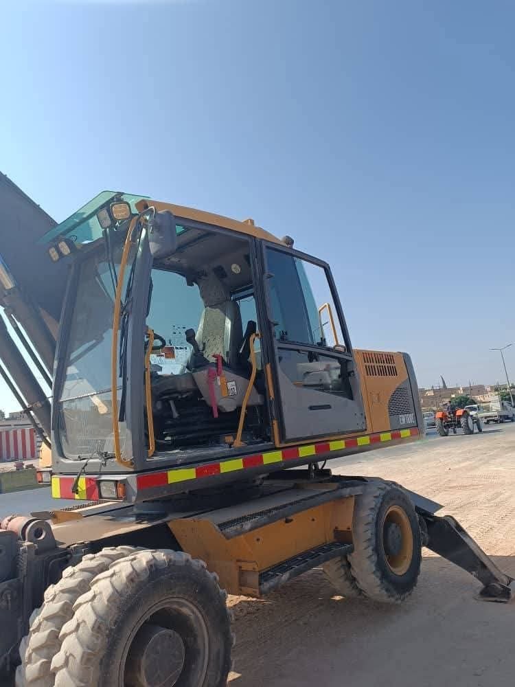 حصادة زراعية نيوهولاند