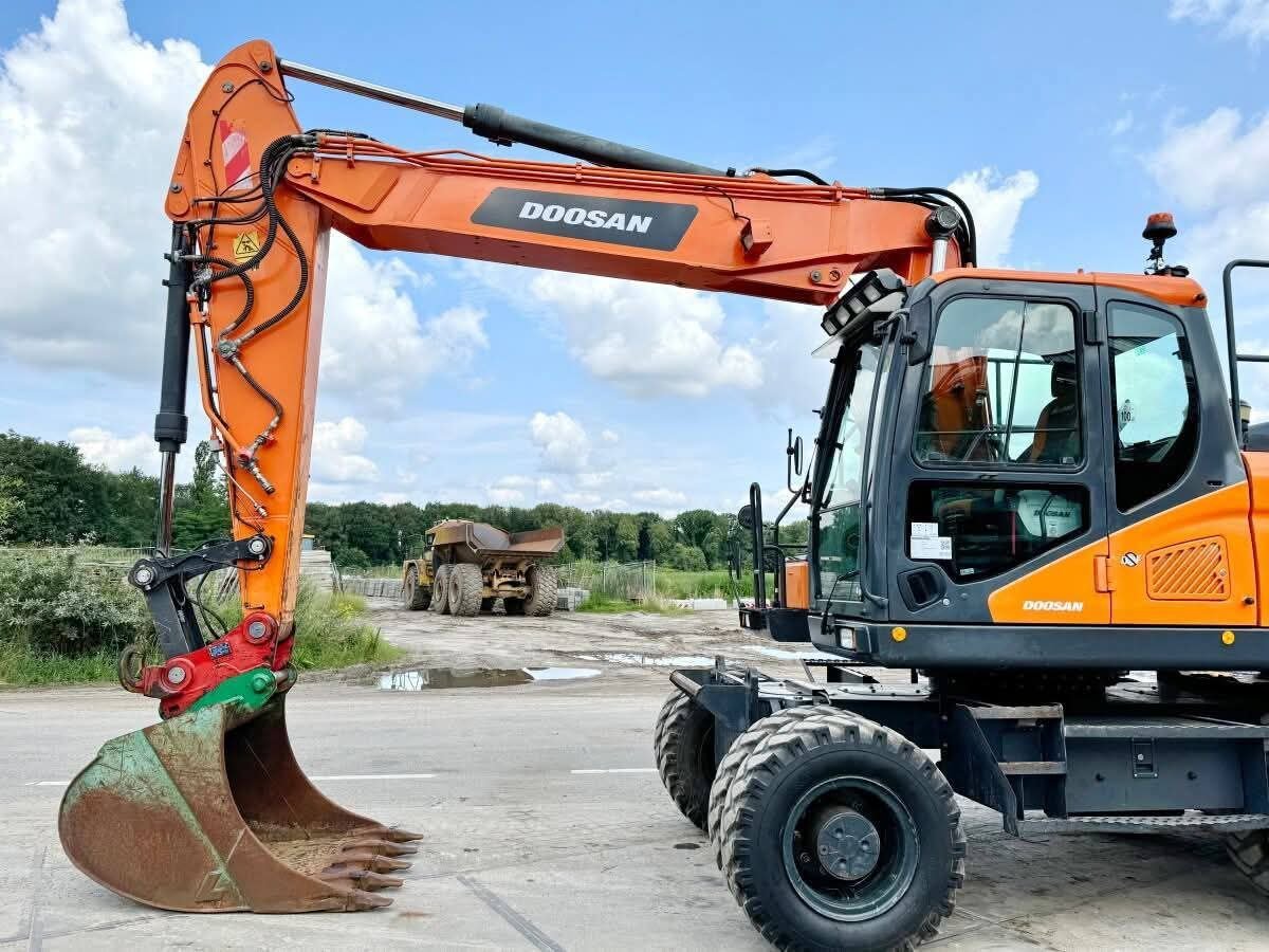 حفارة Doosan DX190W-5 موديل 2016، حالة ممتازة وصيانة دائمة، تواجد حلب، أكبر سوق عربي لبيع الحفارات