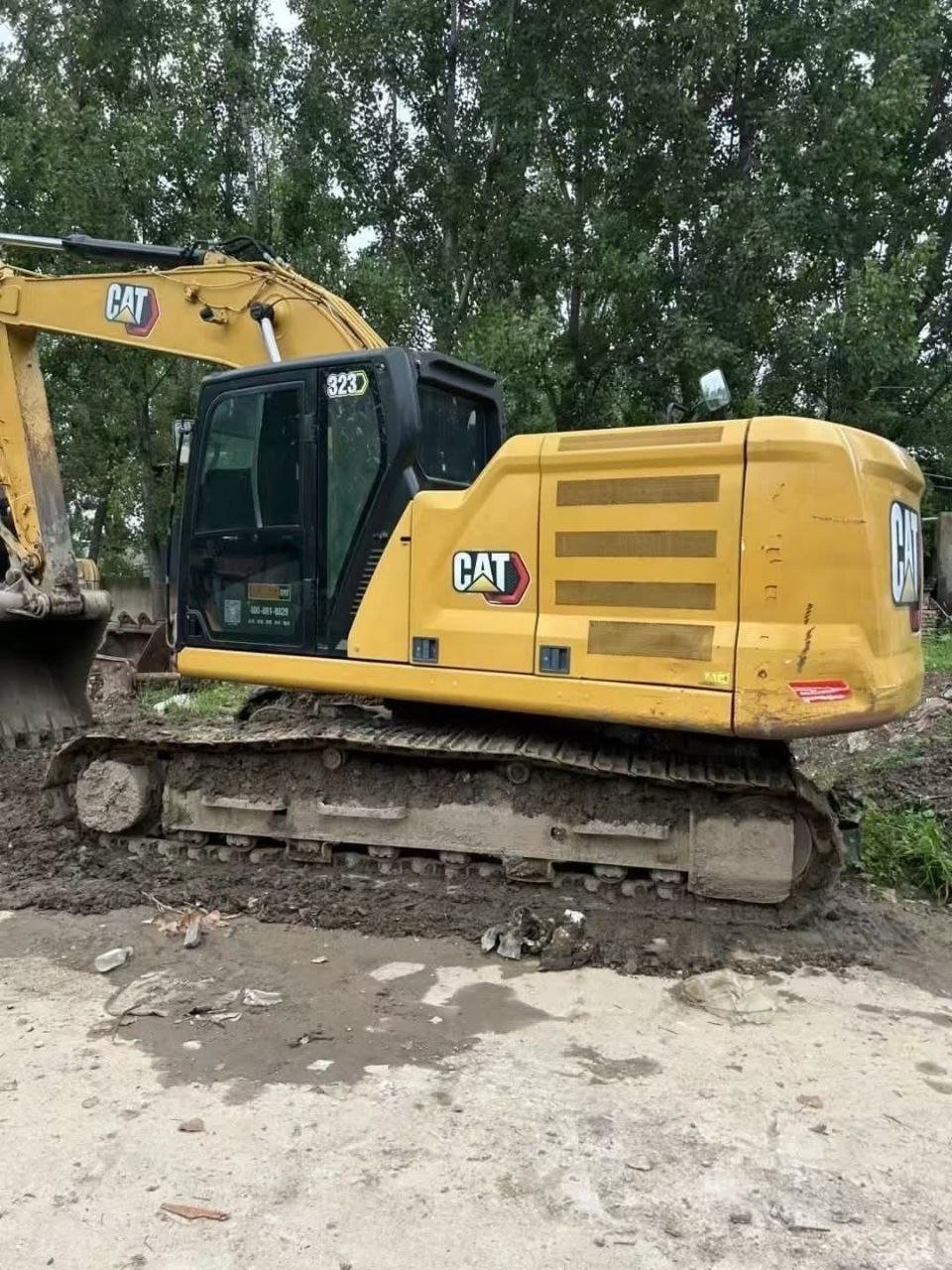 حفارة CAT323 موديل 2011 تواجد دمشق يعفور، لا تفوت الفرصة لامتلاك أنظف الآليات الثقيلة في سوريا