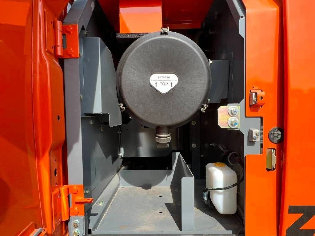 Hitachi 220 Excavator Zero Hours European Import First-Class 2023 Model in Excellent Condition, Located in Homs