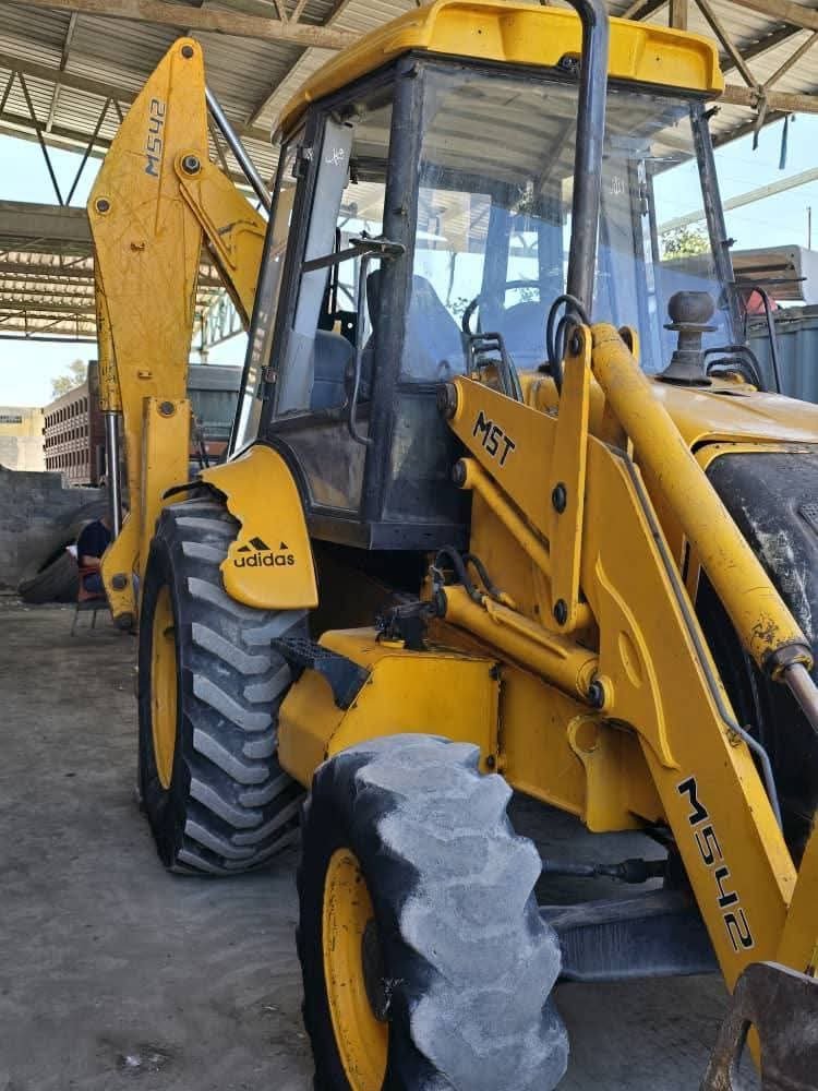 MST Loader 2005 Model Ready for Work, European Import with Customs Clearance, Located in Damascus
