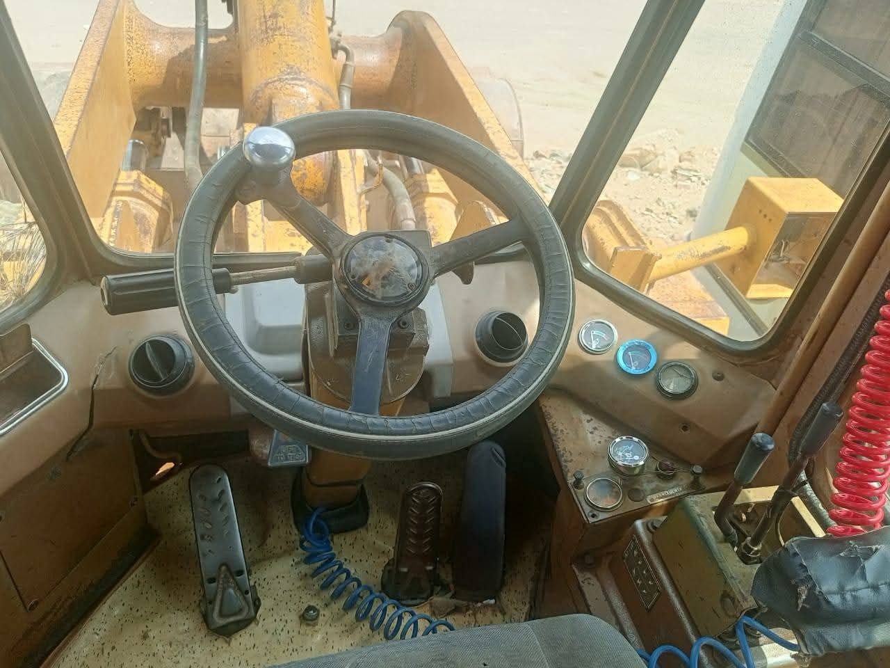 لودر 966E موديل 1990 بلجيكي تواجد حماة