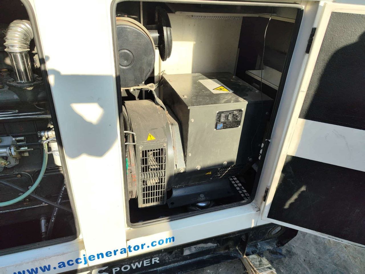 مجموعة توليد ACC شبه جديدة، شغّالة ساعات قليلة، محرك بيركنز صيني ماركة ريكاردو، تواجد دمشق