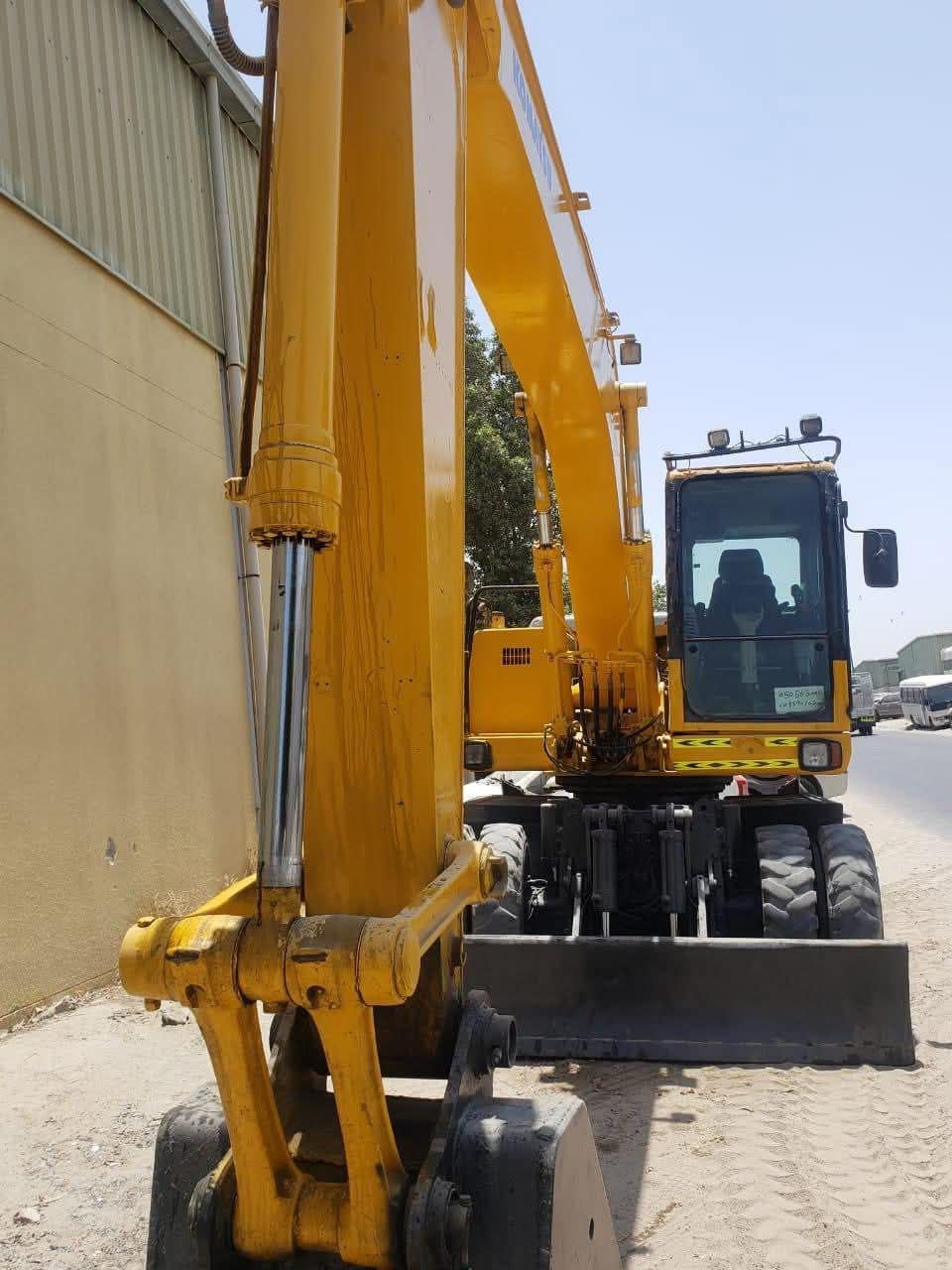 Komatsu PC180 Excavator, 2018 European Import, Located in Aleppo, Buy and Sell Excavators in Syria