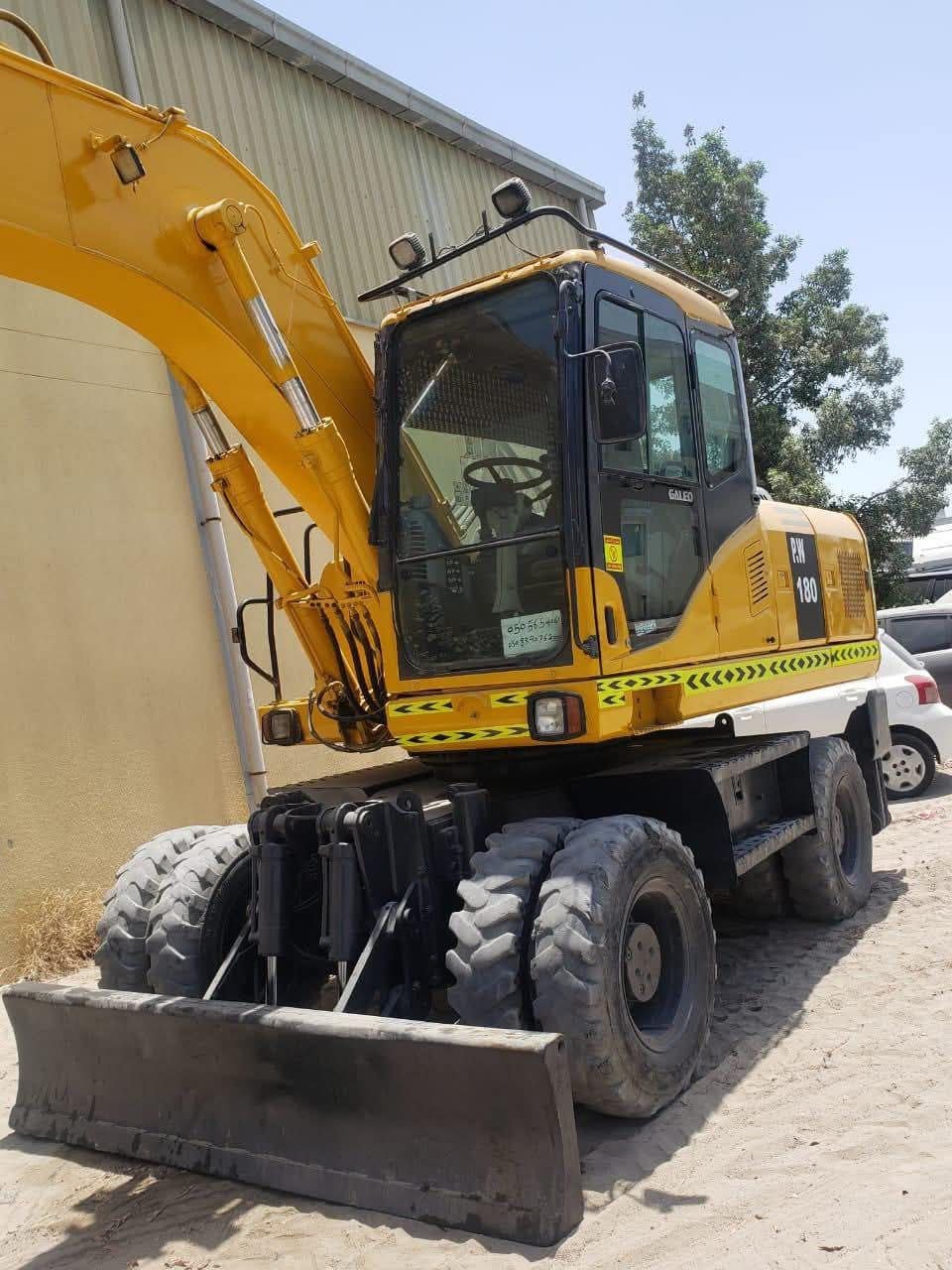 Komatsu PC180 Excavator, 2018 European Import, Located in Aleppo, Buy and Sell Excavators in Syria