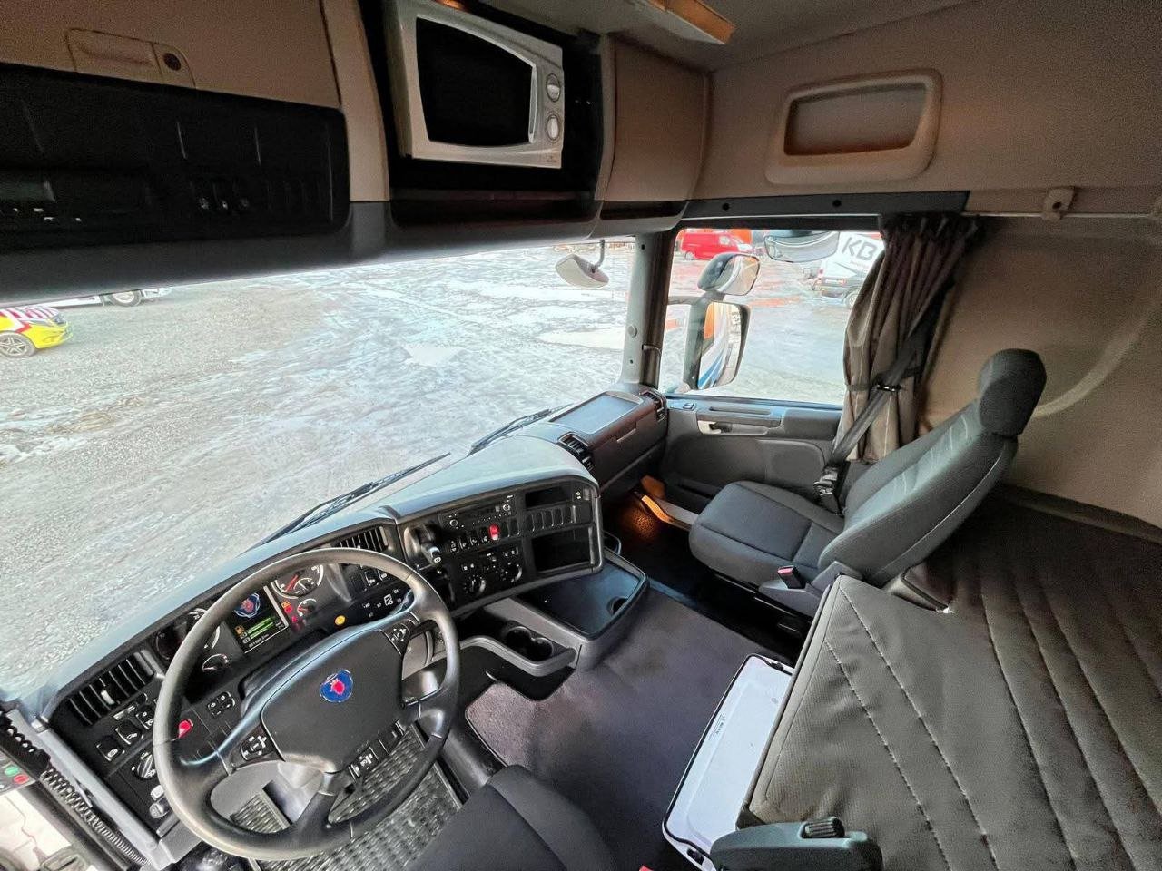 رأس شاحنة سكانيا FH500 وارد سويدي موديل 2016، تواجد حمص، بيع شاحنات نقل ثقيل بالتقسيط سوريا