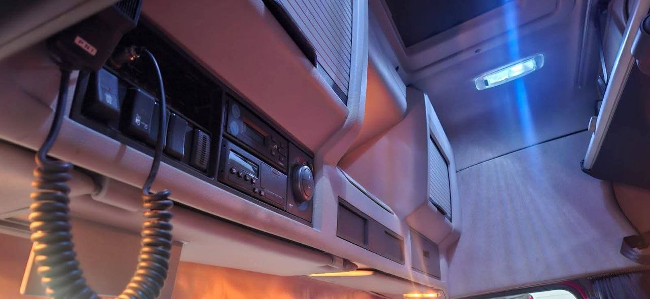 تريلا فولفو للبيع في سوريا، تريلا فولفو موديل 450 سنة 2016 وارد أوروبي مجمرك، تواجد دمشق، أسعار المعدات الثقيلة