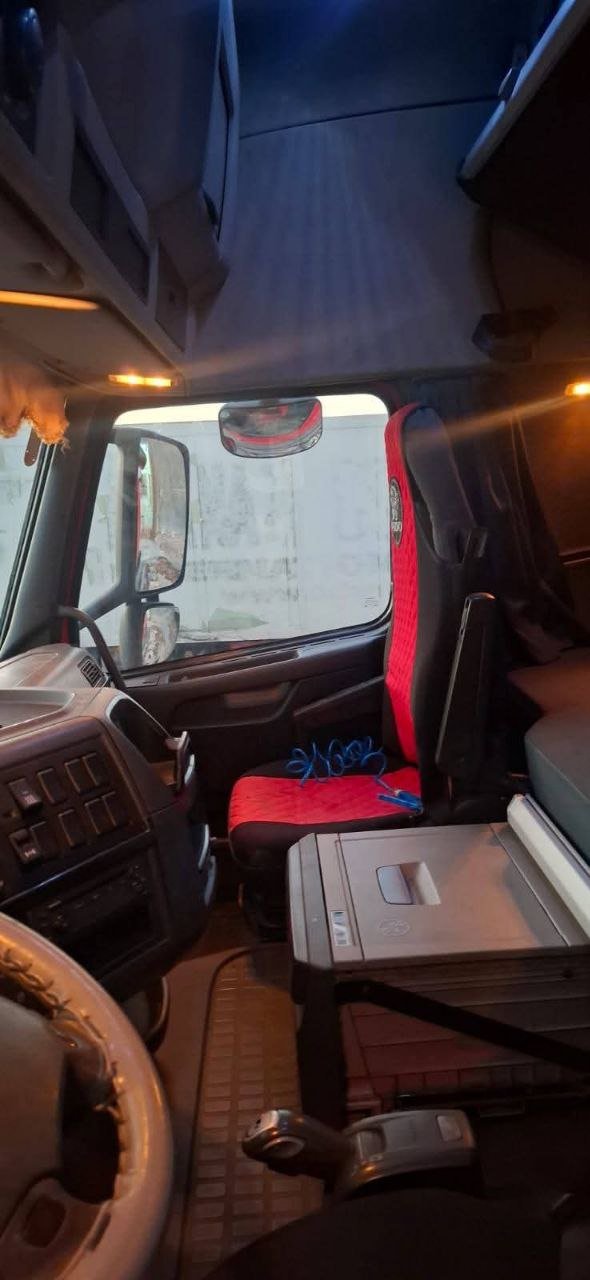 تريلا فولفو للبيع في سوريا، تريلا فولفو موديل 450 سنة 2016 وارد أوروبي مجمرك، تواجد دمشق، أسعار المعدات الثقيلة