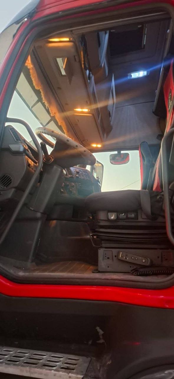 تريلا فولفو للبيع في سوريا، تريلا فولفو موديل 450 سنة 2016 وارد أوروبي مجمرك، تواجد دمشق، أسعار المعدات الثقيلة