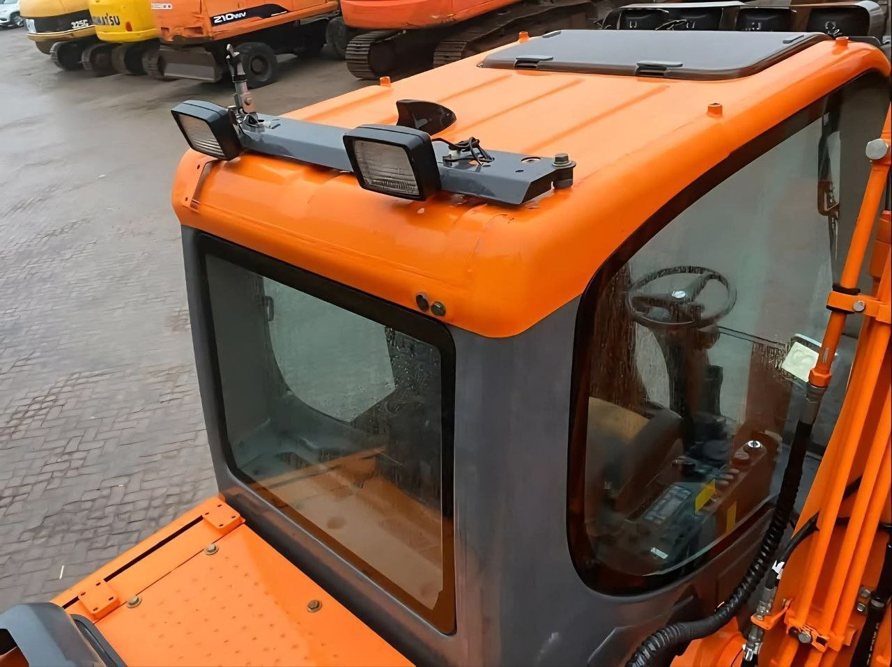 Doosan Excavator for Sale in Homs, Doosan Wheel Excavator DX160W Model 2016 Located in Homs, Heavy Equipment Market Syria