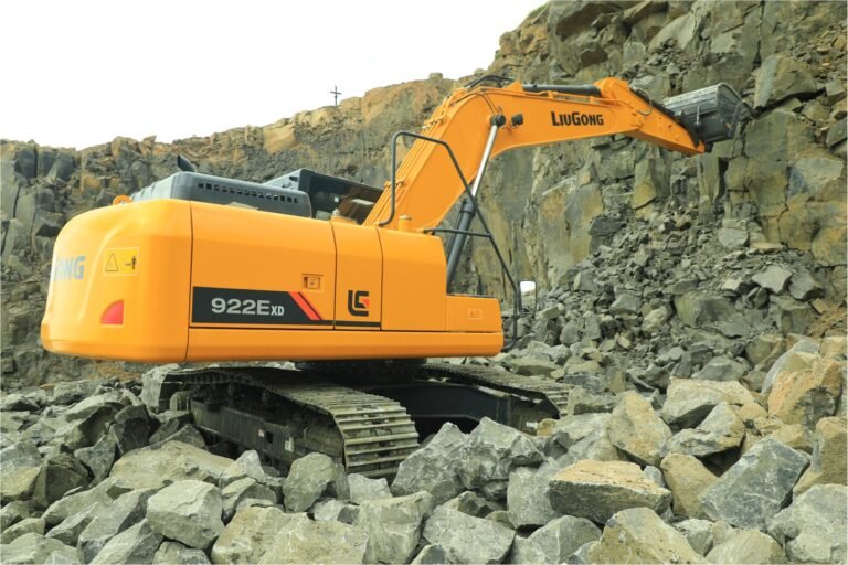 Chinese Equipment Agency in Syria, Excavator 922E Model 2024 Located in Daraa, Heavy Equipment Market Syria