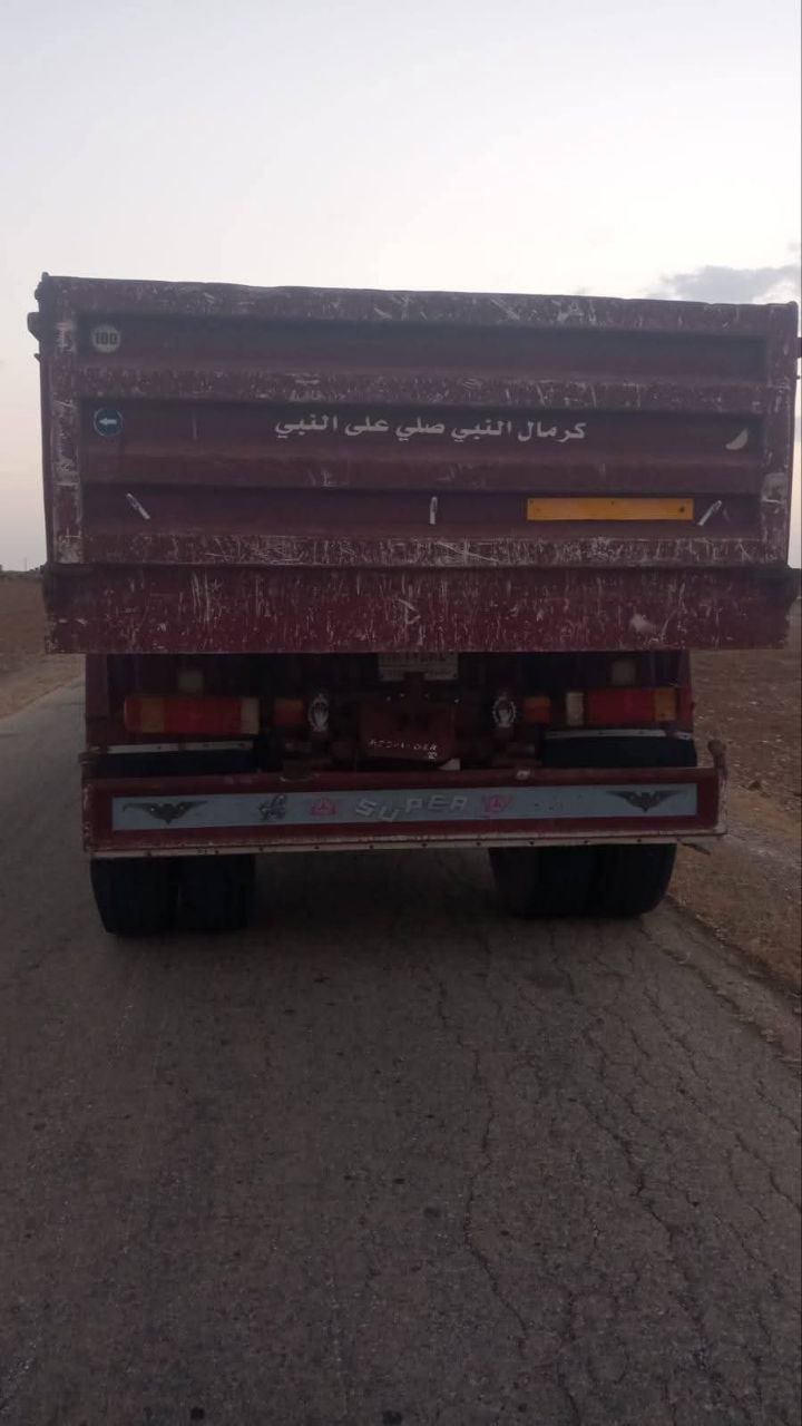 Mercedes Dump Truck for Sale in Daraa, 1971 Mercedes Tipper Truck Located in Daraa, Truck Market Syria