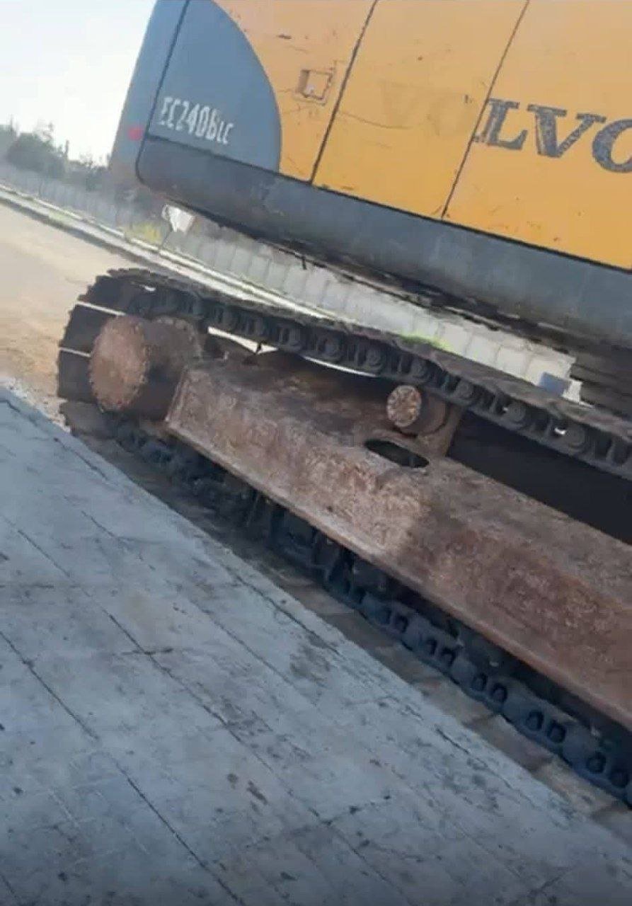 Volvo Excavator for Sale in Sweida, Volvo Excavator 2014 Located in Sweida, Heavy Equipment Market Syria