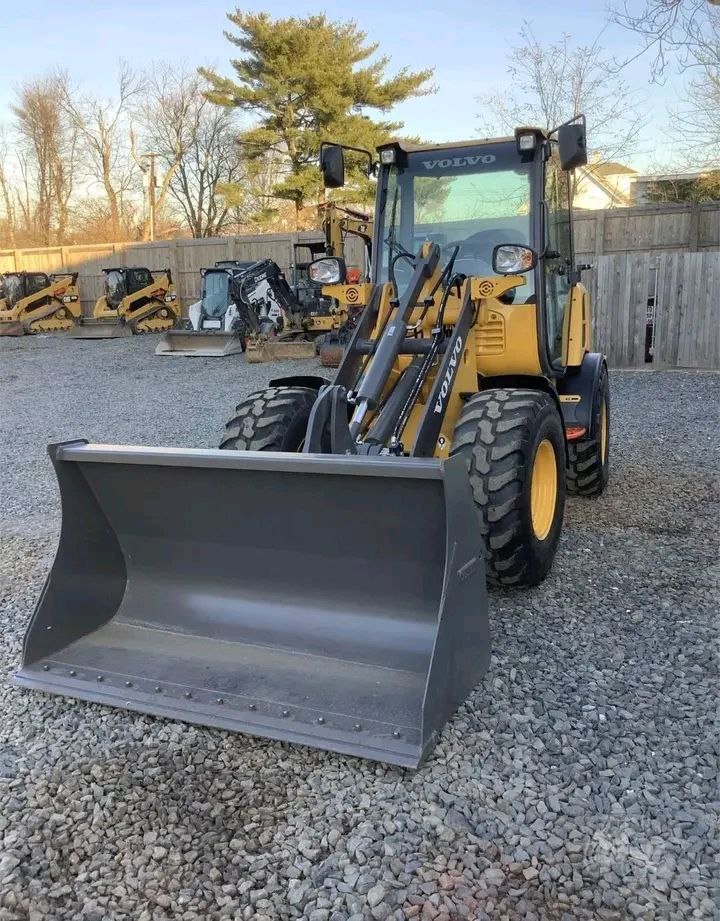 Volvo Loader for Sale in Damascus, 2022 Volvo L20 Almost New, Located in Damascus, Trucks and Equipment Market in Syria