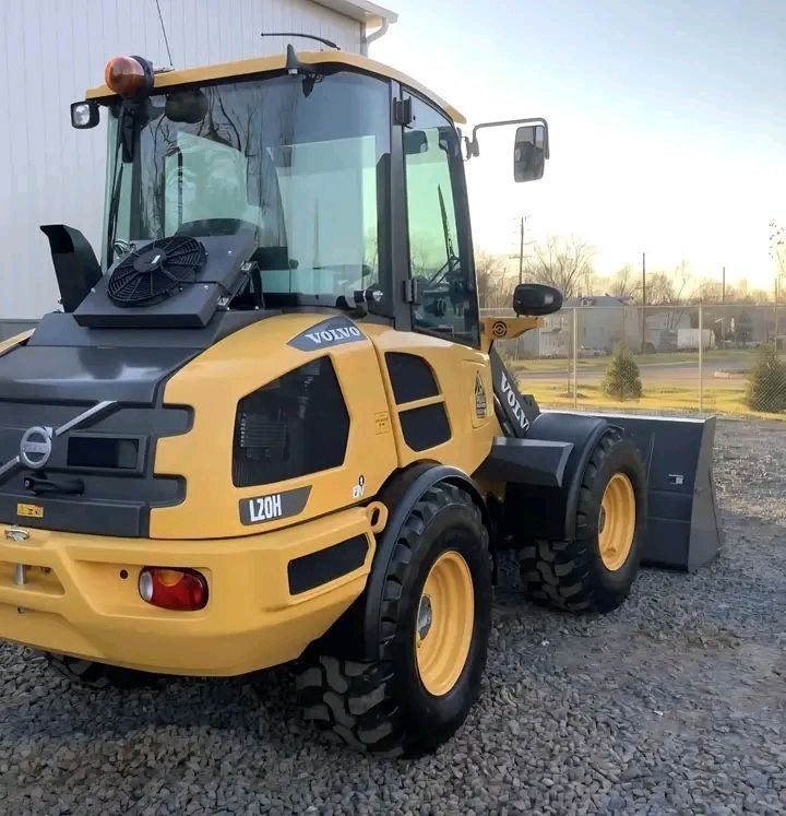 Volvo Loader for Sale in Damascus, 2022 Volvo L20 Almost New, Located in Damascus, Trucks and Equipment Market in Syria