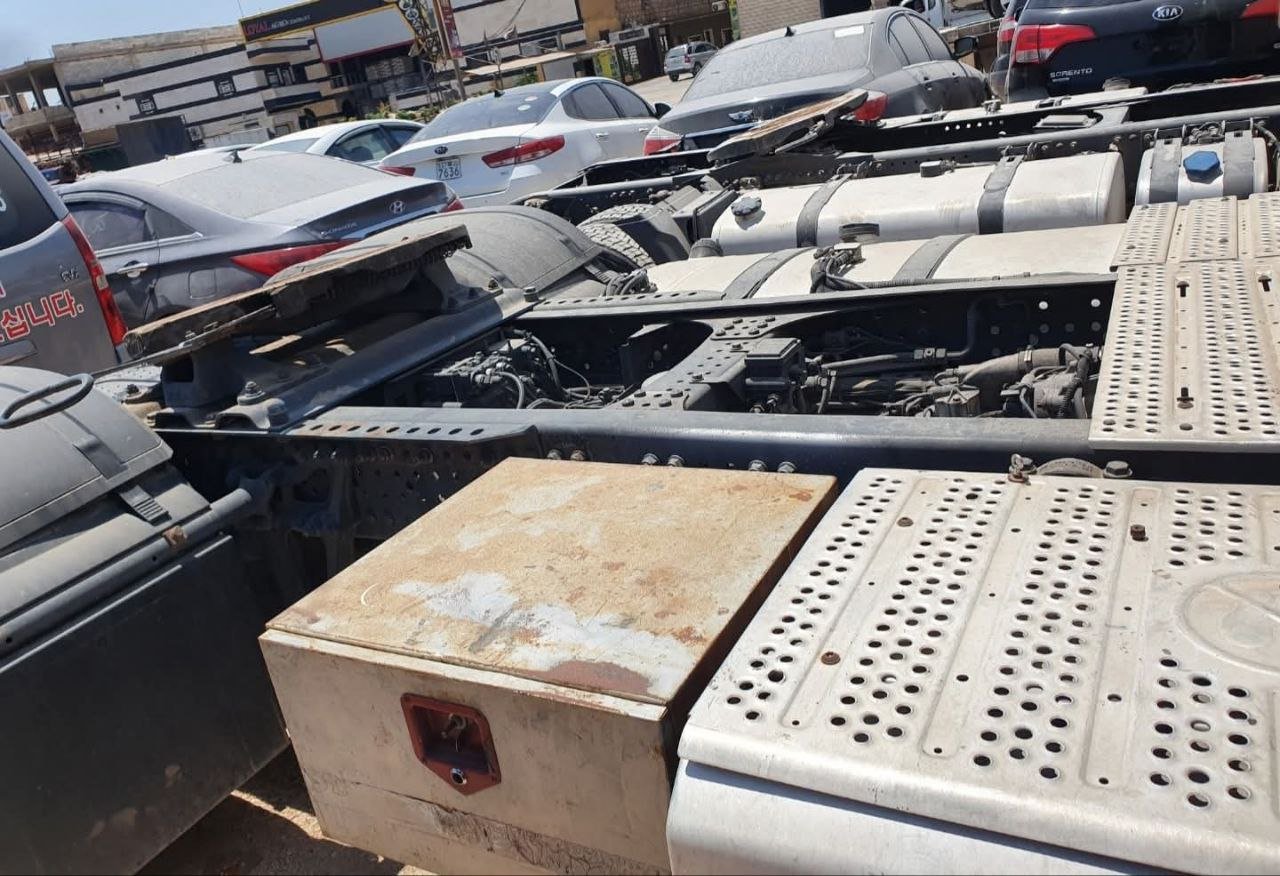 Mercedes Truck Head for Sale in Idlib, Mercedes MP4 Truck Head Model 2010 Located in Idlib, Truck Market in Syria