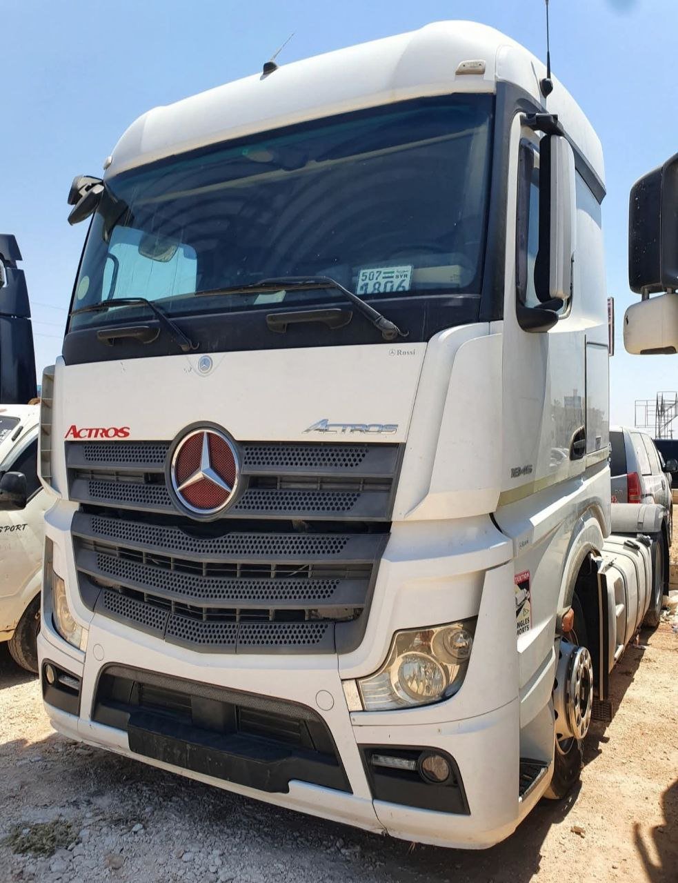 Mercedes Truck Head for Sale in Idlib, Mercedes MP4 Truck Head Model 2010 Located in Idlib, Truck Market in Syria
