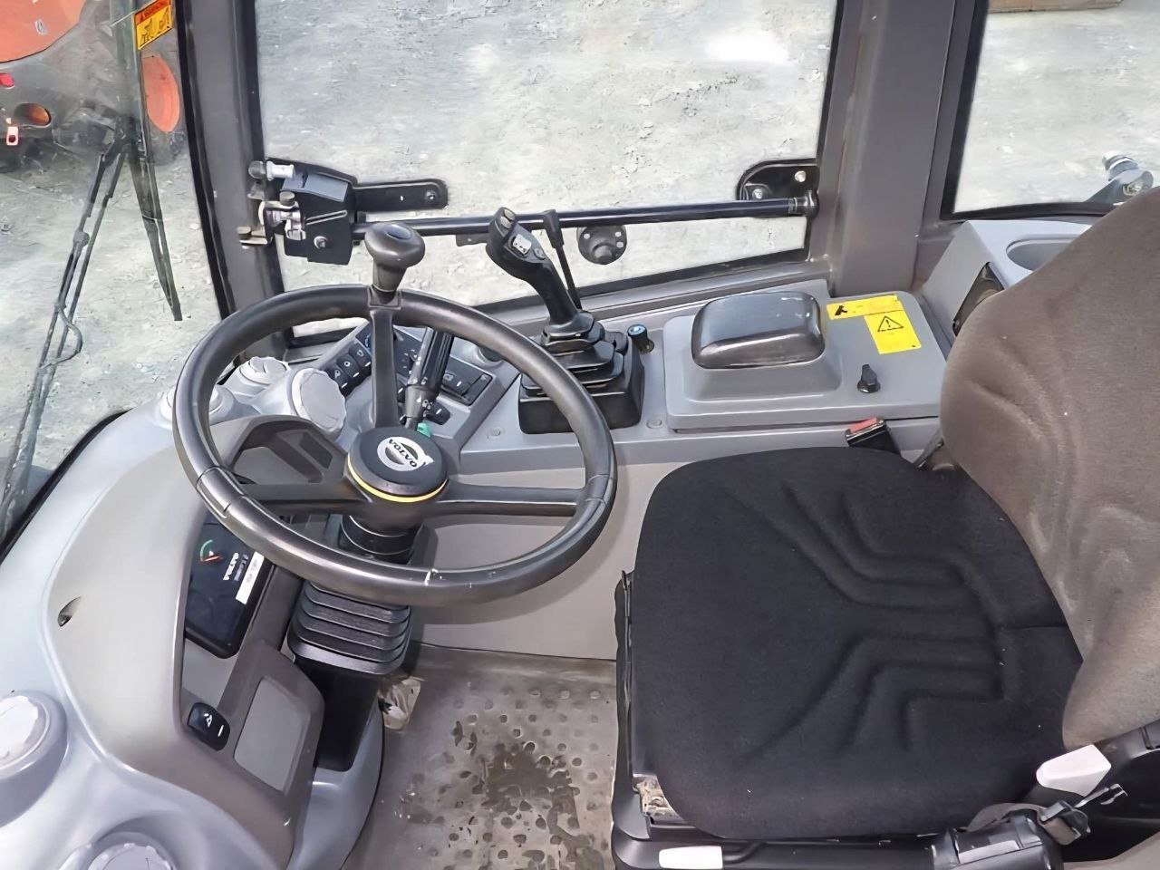 Volvo Loader for Sale in Damascus, 2016 Volvo L25, Located in Damascus, Best Deals on Heavy Loaders and Equipment