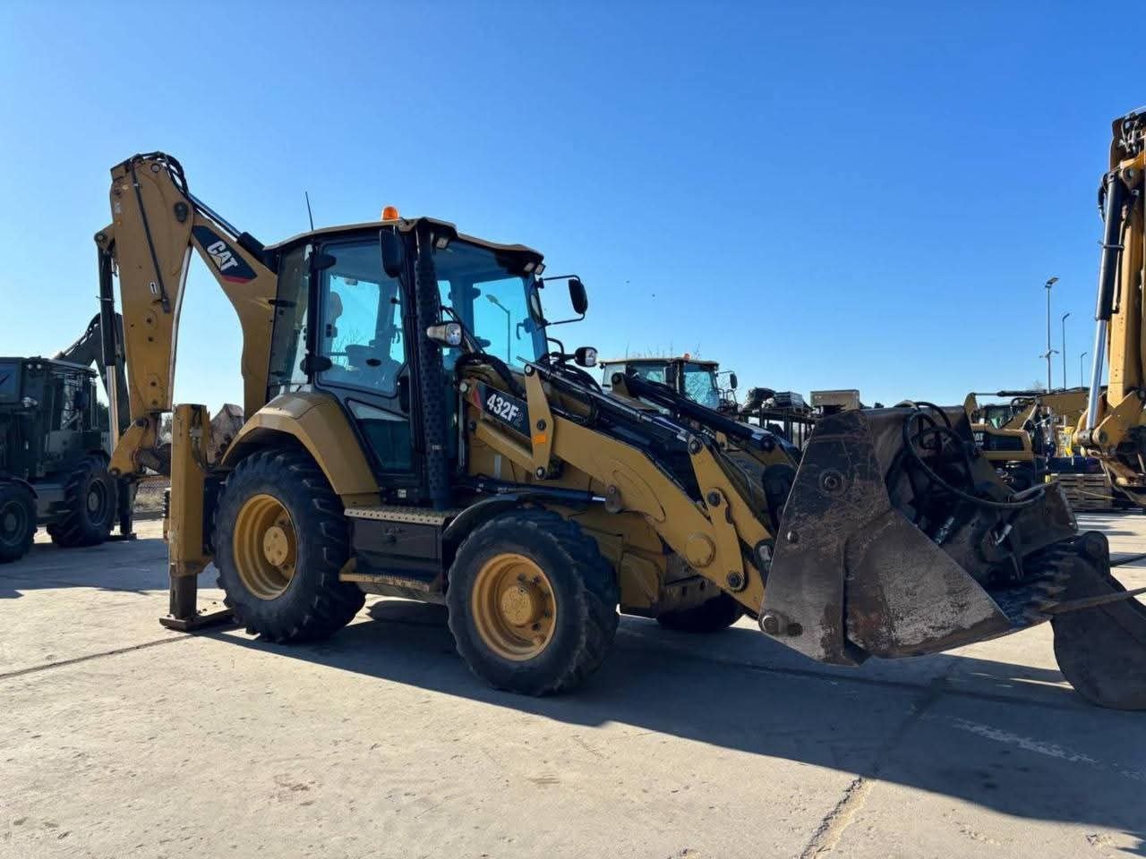 CAT Backhoe Loader for Sale in Aleppo, 2015 CAT 432F2, Located in Aleppo, Best Deals on Heavy Loaders and Equipment