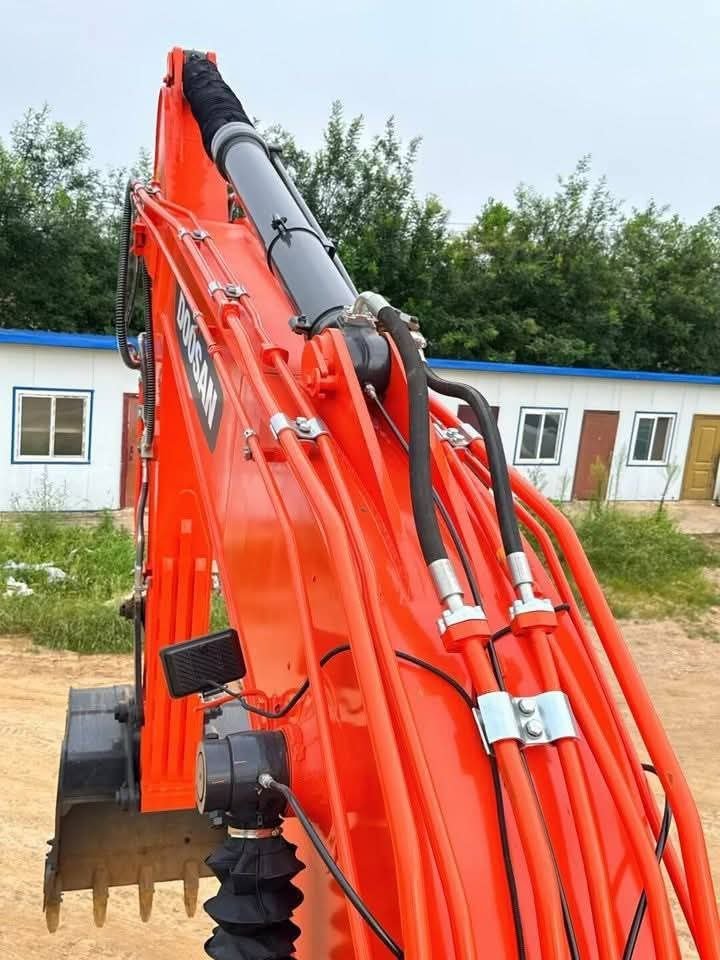Doosan Excavator for Sale in Damascus, Doosan 225 Model 2024, Located in Damascus, Heavy Equipment Market in Syria