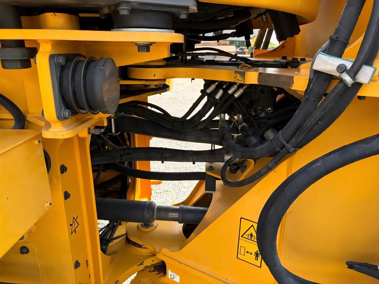 Volvo Loader for Sale in Damascus, VOLVO L90, Located in Damascus, Heavy Equipment Market in Syria