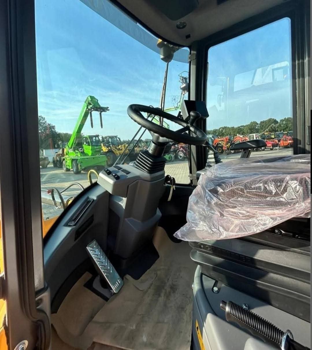 Volvo Loader for Sale in Damascus, 2024 VOLVO L30, Located in Damascus, Latest Deals on Heavy Loaders and Equipment