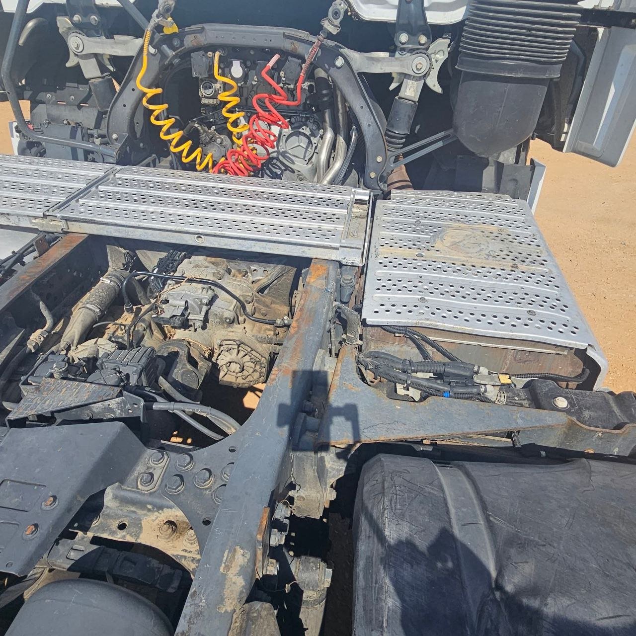 Mercedes Actros Truck Head for Sale in Damascus, 2015 Actros 2551 Single MP4, Located in Damascus, Best Deals on Trucks and Heavy Equipment