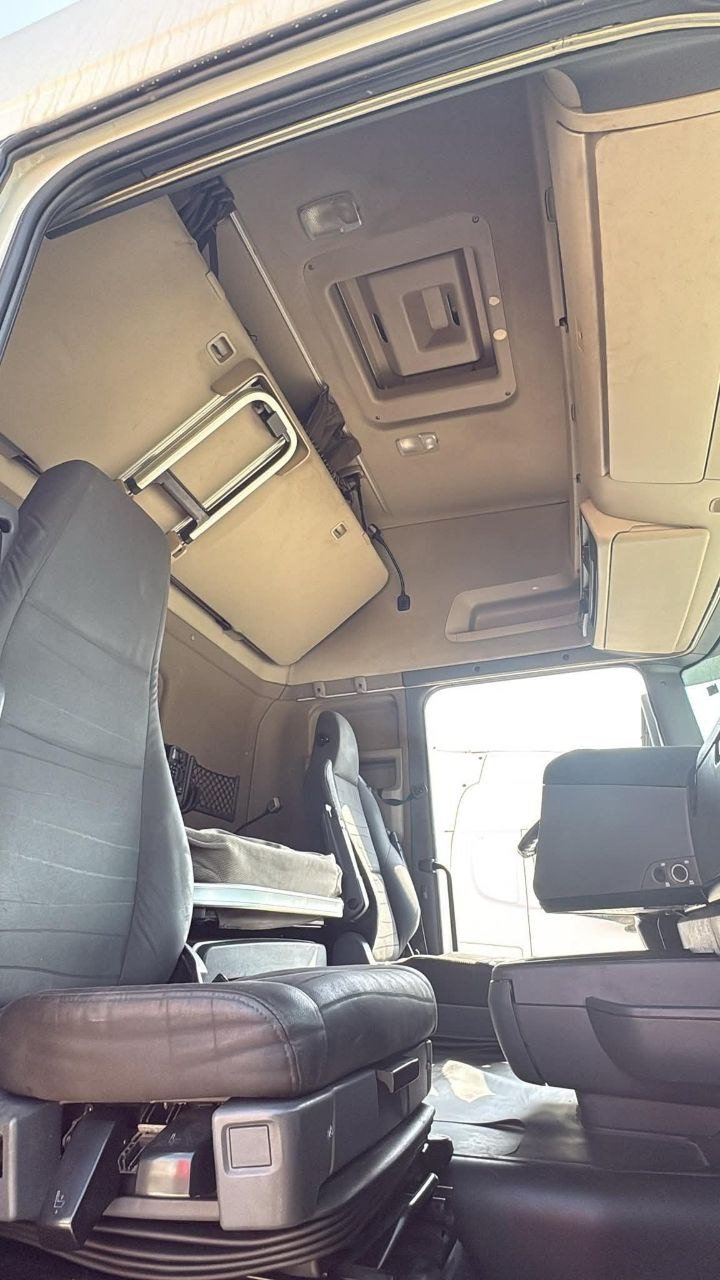 Scania Truck Head for Sale in Latakia, 2017 Scania R490 Updated, Located in Latakia, Special Deals on Trucks and Heavy Equipment