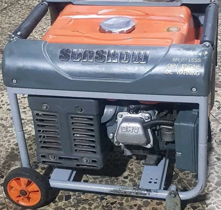 للبيع مولدة Sunshow في دمشق, مولد Sunshow 3600 شمعة موديل 2002 تواجد دمشق, سوق المولدات الكهربائية في سوريا