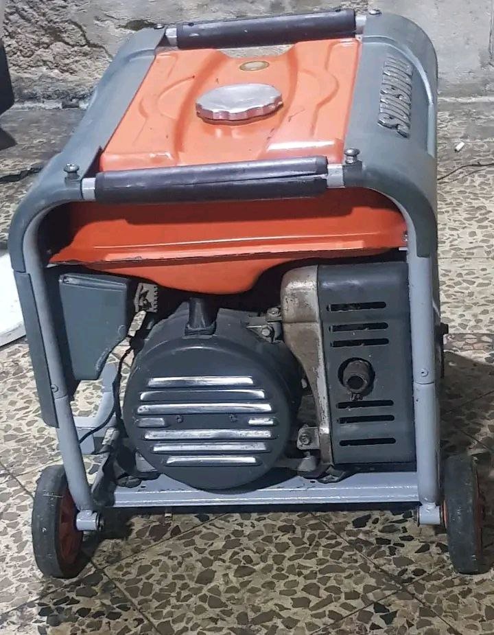 للبيع مولدة Sunshow في دمشق, مولد Sunshow 3600 شمعة موديل 2002 تواجد دمشق, سوق المولدات الكهربائية في سوريا