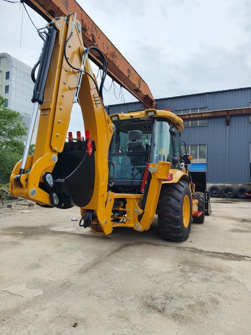 Caterpillar Loader for Sale in Idlib, Caterpillar 120 Dual Loader Model 2009, Located in Idlib, Heavy Equipment Market in Syria