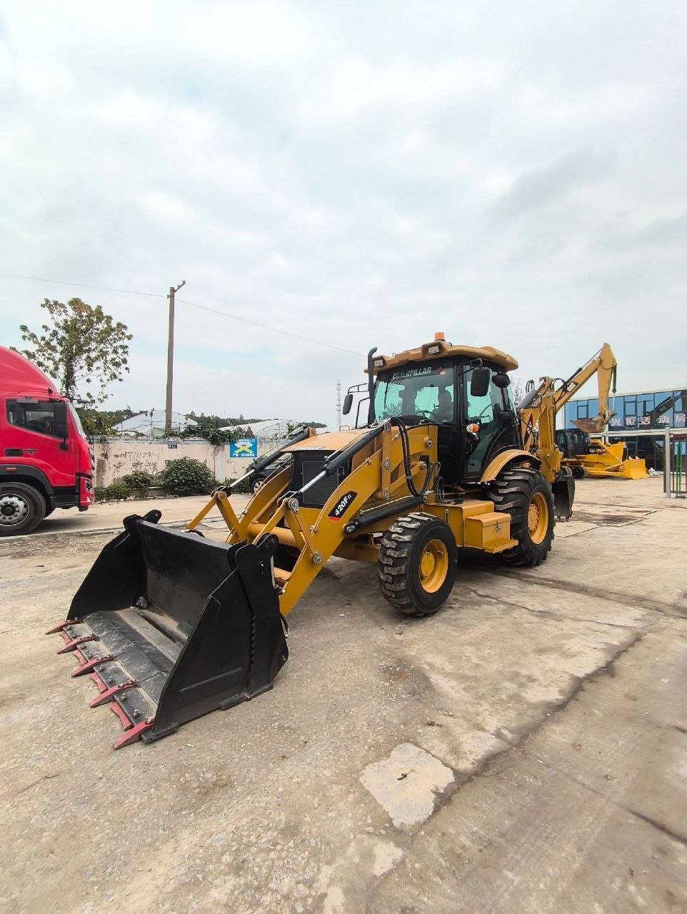 Caterpillar Loader for Sale in Idlib, Caterpillar 120 Dual Loader Model 2009, Located in Idlib, Heavy Equipment Market in Syria