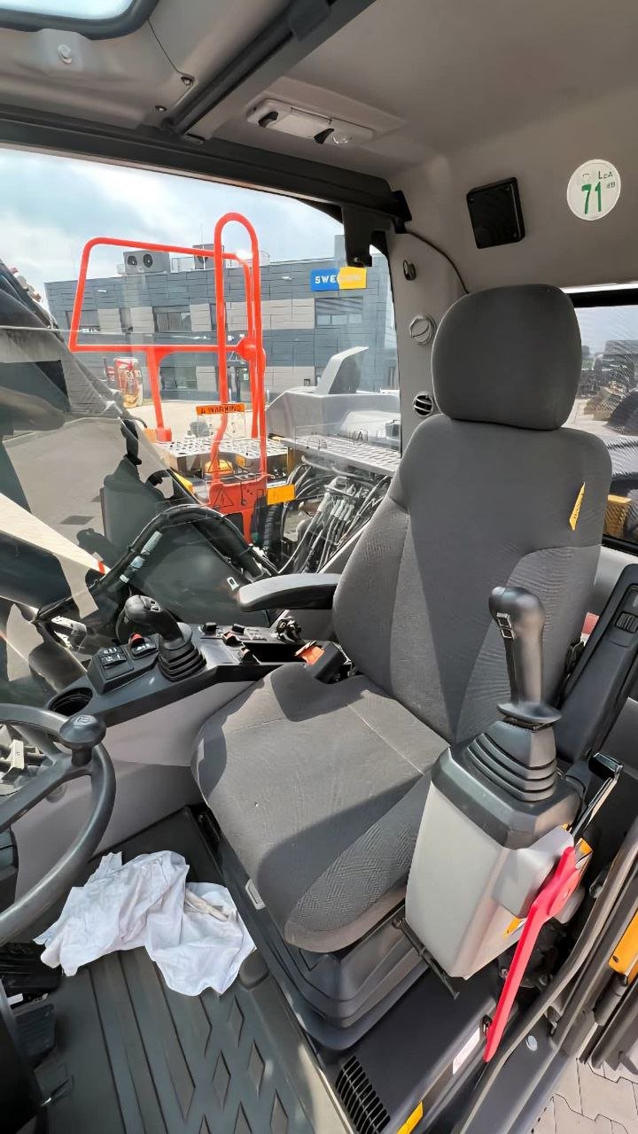 Volvo Excavator for Sale in Idlib, 2022 Volvo EWR130E in Excellent Condition, Located in Idlib, Best Deals on Excavators and Heavy Equipment