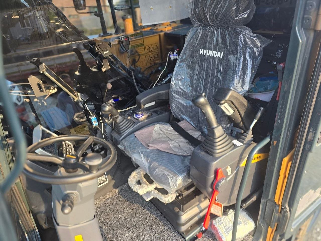 Hyundai Excavator for Sale in Damascus, 2023 Hyundai HW210A Almost New, Located in Damascus, Best Deals on Modern Excavators and Heavy Equipment