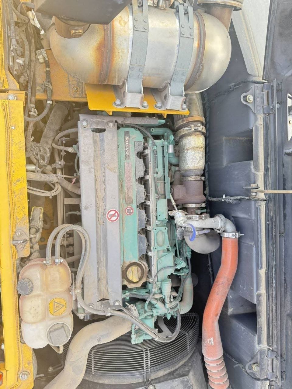 Volvo Excavator for Sale in Idlib, 2016 Volvo EW180 Wheeled Excavator in Excellent Condition, Located in Idlib, Best Deals on Excavators and Heavy Equipment