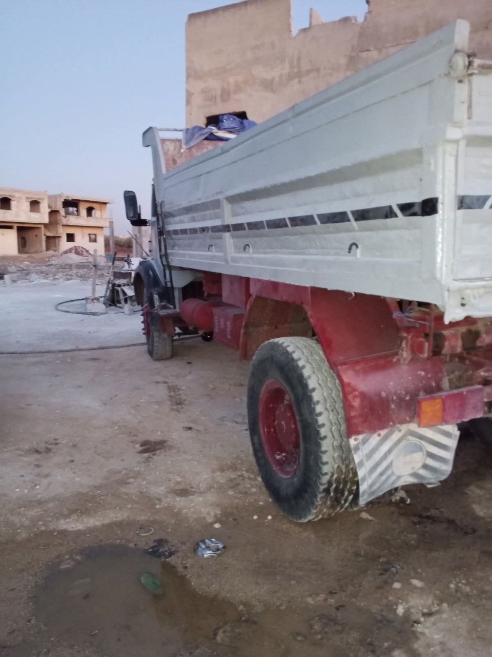Mercedes Tipper Truck for Sale in Homs, 1997 Mercedes 420 Tipper in Excellent Condition, Located in Homs, Best Deals on Trucks and Heavy Equipment