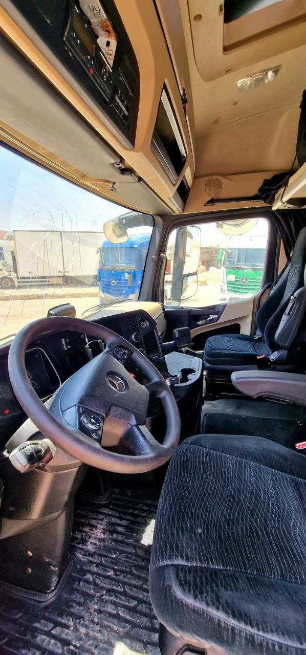 راس شاحنة مرسيدس للبيع في دمشق، اكتروس MP4 قياس 2548 موديل 2015 بحالة ممتازة، أفضل عروض الشاحنات الثقيلة