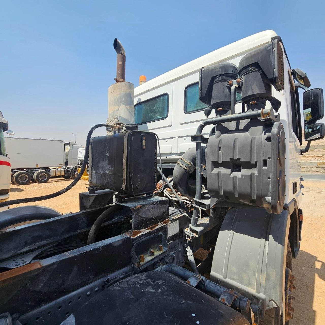 Mercedes Dump Truck for Sale in Syria, Mercedes Actros MB3 4041 2014 Model in Excellent Condition, Located in Damascus, Best Heavy Trucks & Equipment Deals