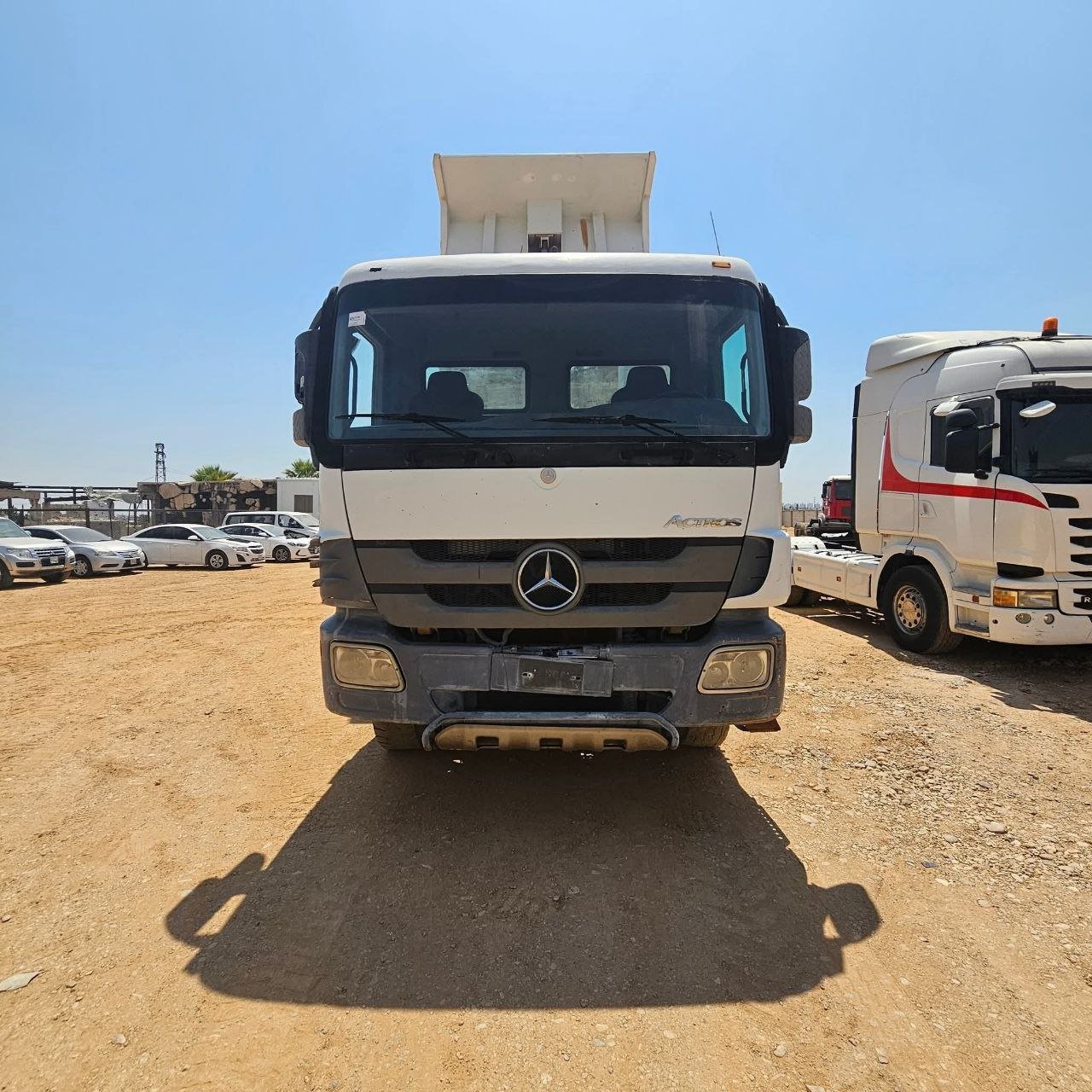 Mercedes Dump Truck for Sale in Syria, Mercedes Actros MB3 4041 2014 Model in Excellent Condition, Located in Damascus, Best Heavy Trucks & Equipment Deals