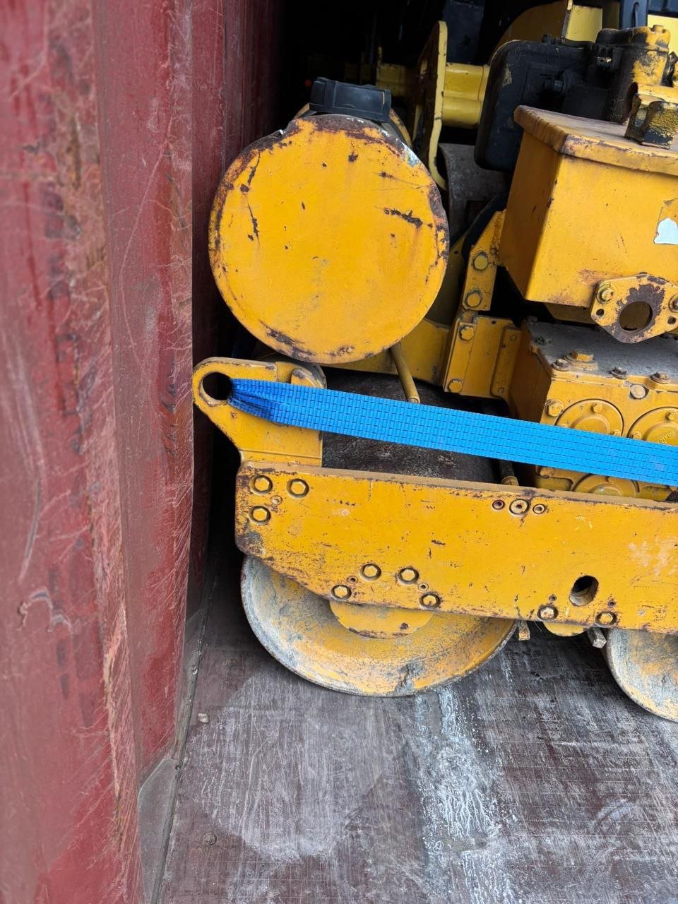 الخدمات التجاريه و الاستيراد من اوربا إلى سورية ودول الخليج العربي