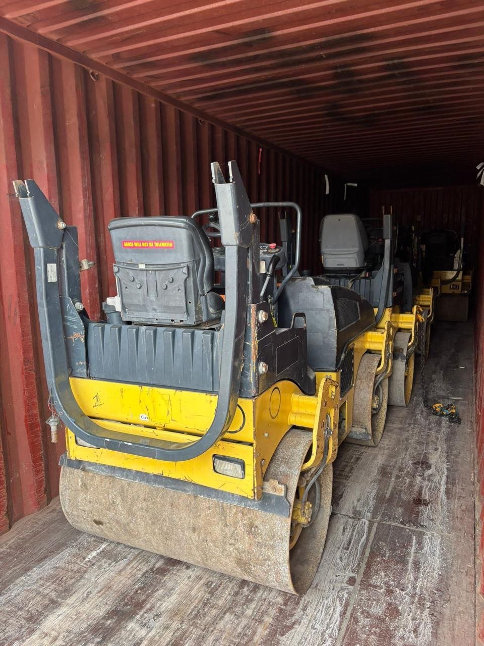 الخدمات التجاريه و الاستيراد من اوربا إلى سورية ودول الخليج العربي