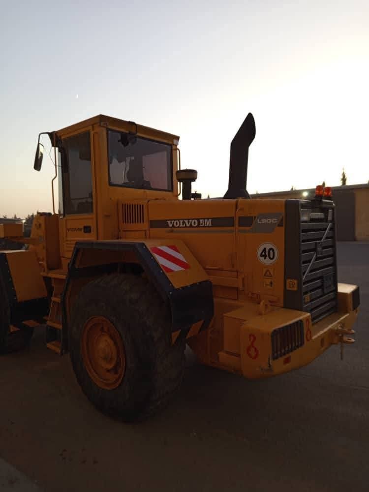 تركس فولفو 90C للبيع في سوريا، موديل 1998 تواجد دمشق، أفضل العروض على المعدات الثقيلة