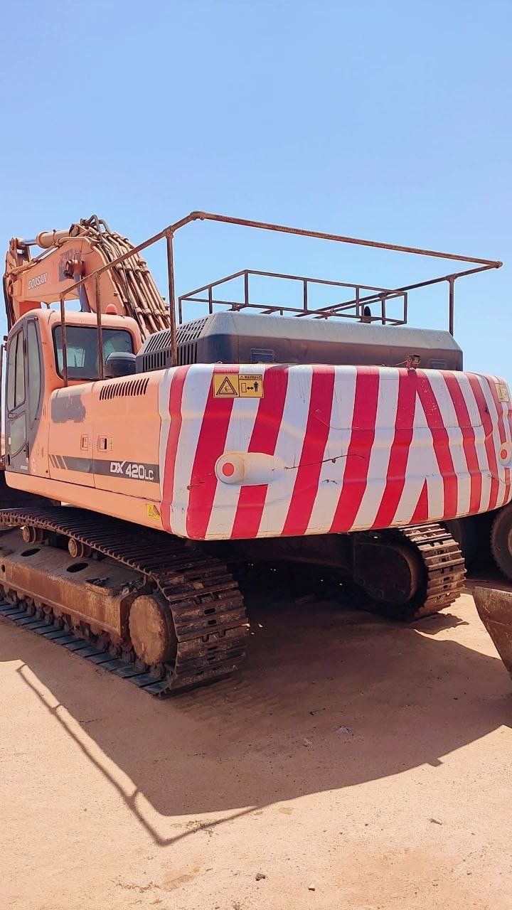 Doosan Excavator for Sale in Aleppo, Doosan 420 2012 Model Available in Aleppo