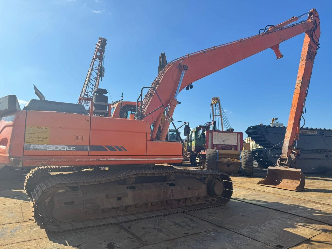 Doosan Excavator for Sale in Aleppo , Doosan 300 Model 2009 Available in Aleppo , Best Marketplace for Heavy Equipment in Syria