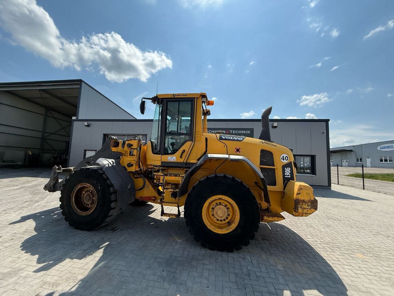 تركس فولفو للبيع في حلب , لودر فولفو L90G موديل2014   تواجد حلب, أفضل موقع لبيع المعدات الثقيلة في سوريا