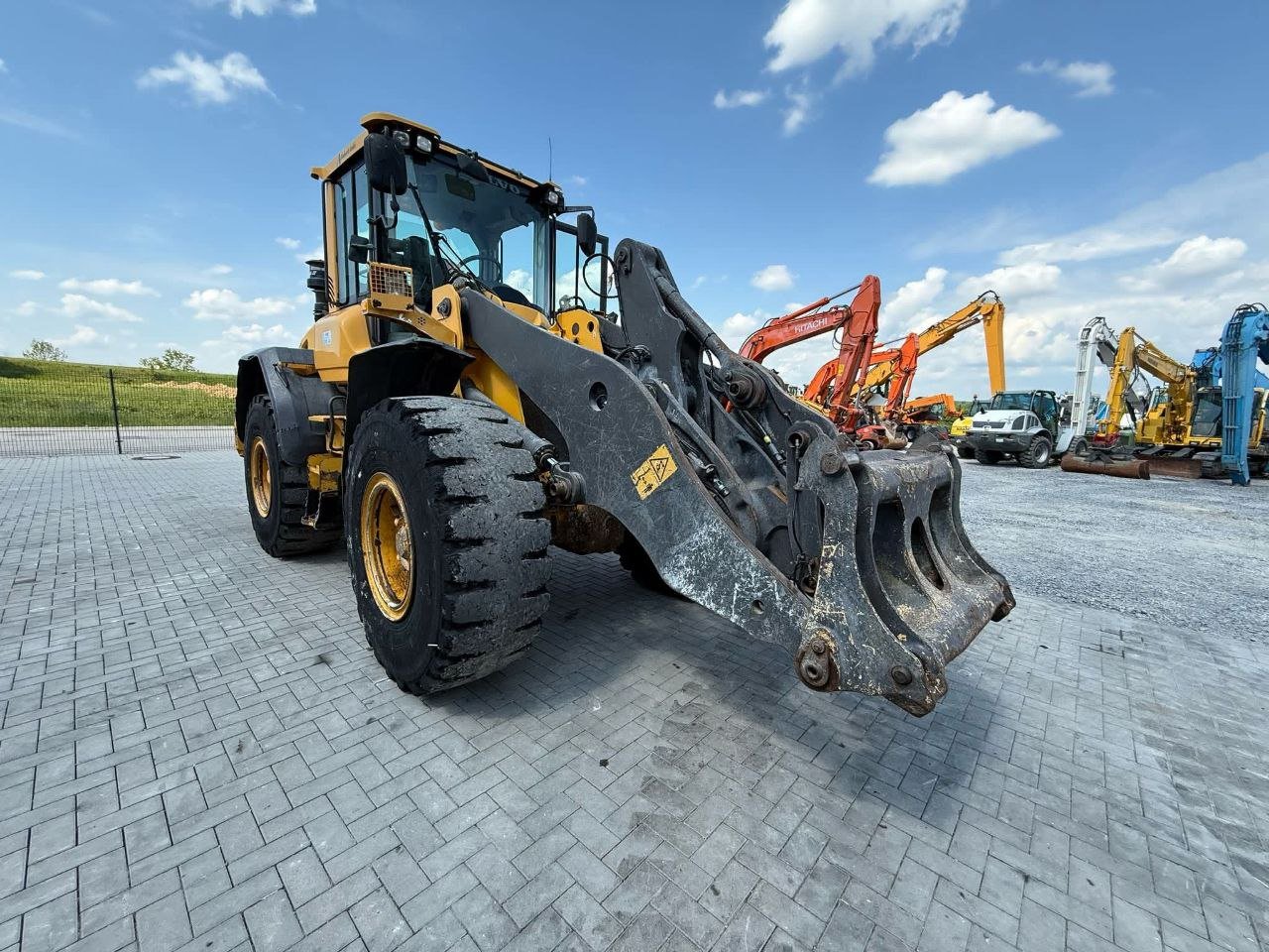 تركس فولفو للبيع في حلب , لودر فولفو L90G موديل2014   تواجد حلب, أفضل موقع لبيع المعدات الثقيلة في سوريا